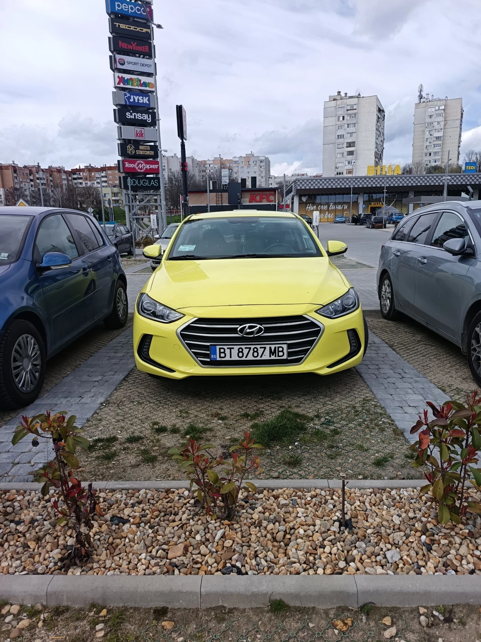 Hyundai Elantra undefined | Auto.bg — изображение 1 Hyundai Elantra undefined | Auto.bg — изображение 1