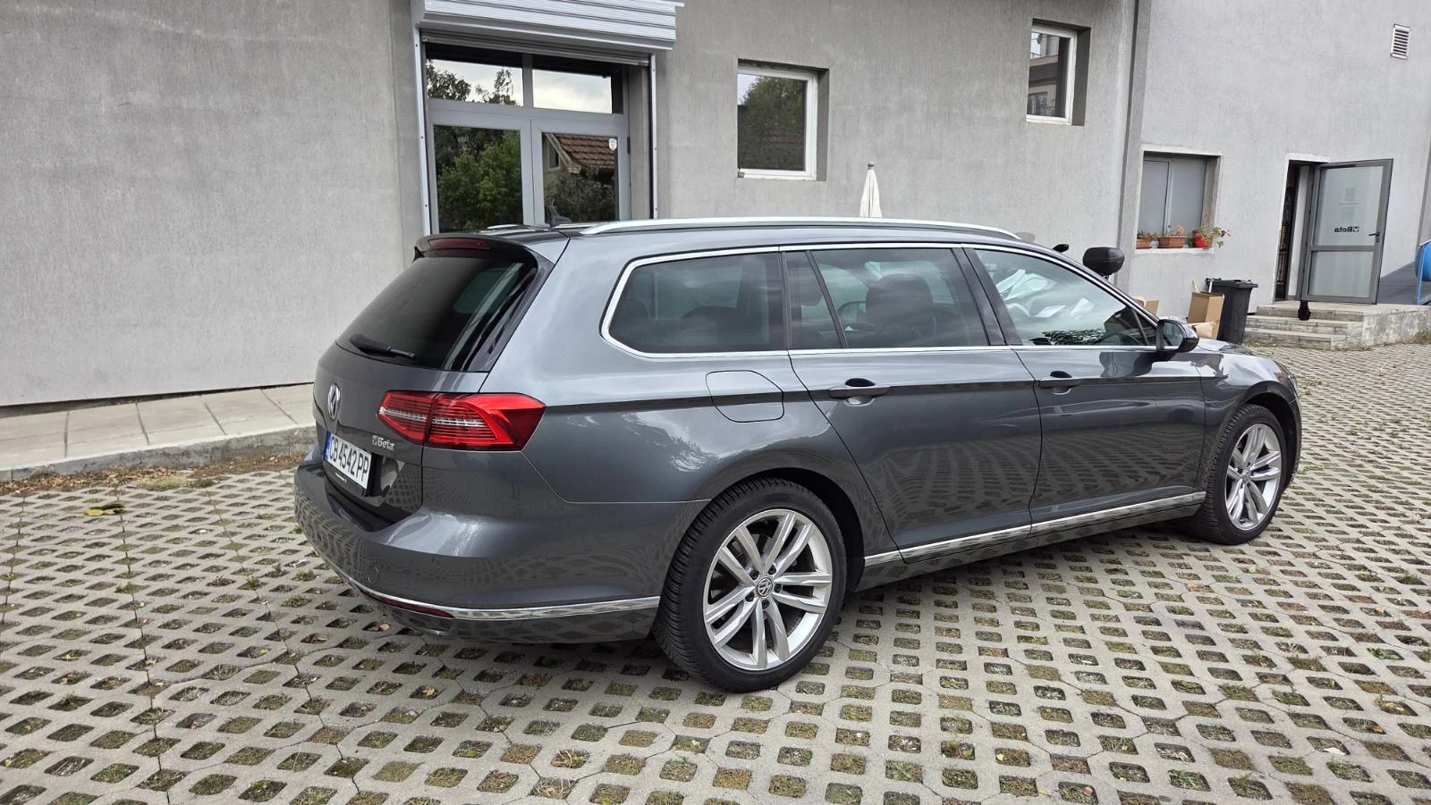 VW Passat Variant Highline 2.0TDI BMT - изображение 6 | Auto.bg VW Passat Variant Highline 2.0TDI BMT - изображение 6