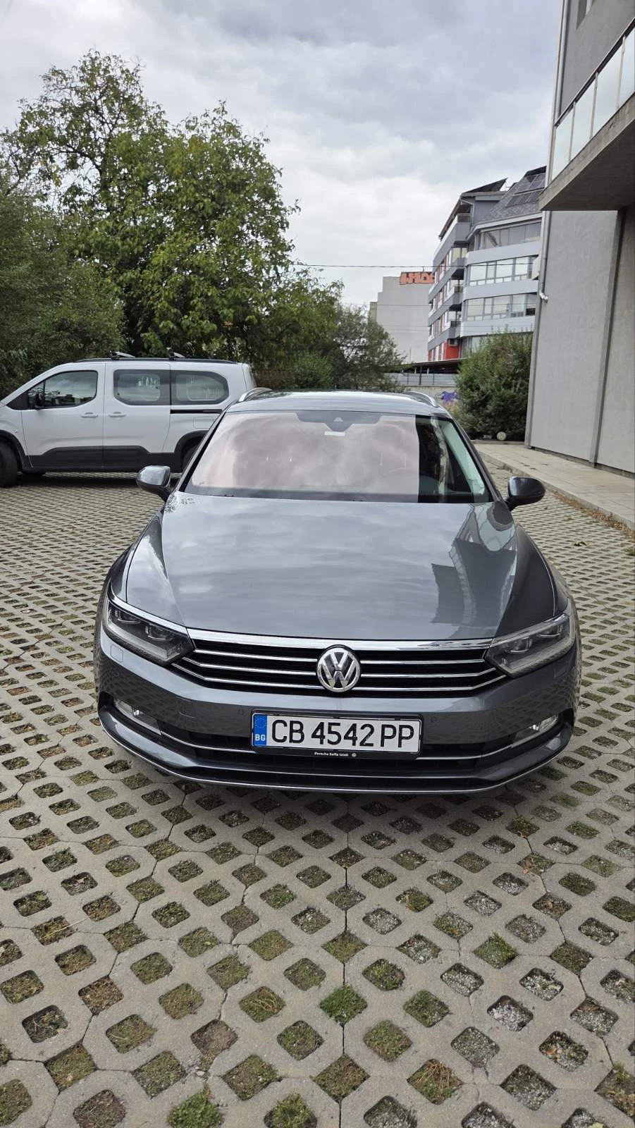 VW Passat Variant Highline 2.0TDI BMT - изображение 10 | Auto.bg VW Passat Variant Highline 2.0TDI BMT - изображение 10