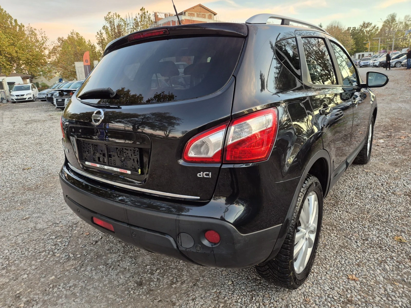 Nissan Qashqai 2, 0DCI-atomat, 4x4-full - изображение 6 | Auto.bg Nissan Qashqai 2, 0DCI-atomat, 4x4-full - изображение 6