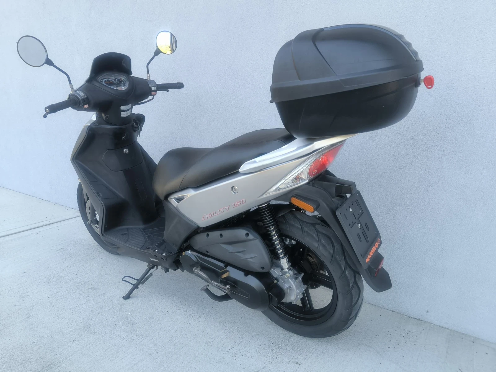 Kymco Agility 150, 2009 година, 12.092 км - изображение 8 | Auto.bg Kymco Agility 150, 2009 година, 12.092 км - изображение 8