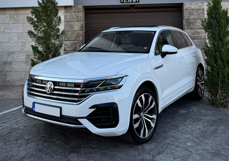 VW Touareg 3.0 R-Line Matrix SoftClose Distronic+ Keyless Go - 39999 € - 79571164 1 | Car24.bg VW Touareg 3.0 R-Line Matrix SoftClose Distronic+ Keyless Go - 39999 € - 79571164 1