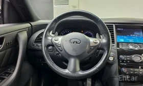 Infiniti QX70 * AWD * ОБДУХВАНЕ * 360 КАМЕРА * KEYLESS * | Auto.bg — изображение 6 Infiniti QX70 * AWD * ОБДУХВАНЕ * 360 КАМЕРА * KEYLESS * | Auto.bg — изображение 6