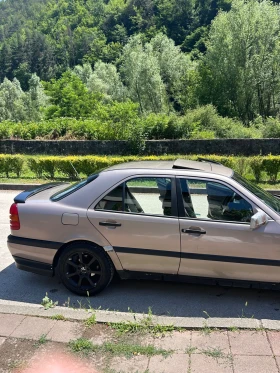Mercedes-Benz 200 undefined | Auto.bg — изображение 8 Mercedes-Benz 200 undefined | Auto.bg — изображение 8