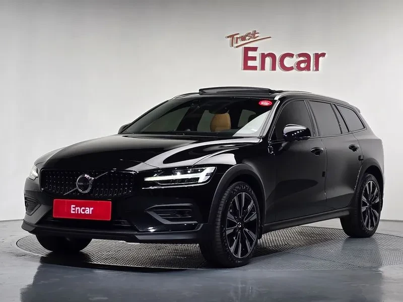 Volvo V60 Generation B5 Ultimate Awd | Auto.bg — изображение 1 Volvo V60 Generation B5 Ultimate Awd | Auto.bg — изображение 1