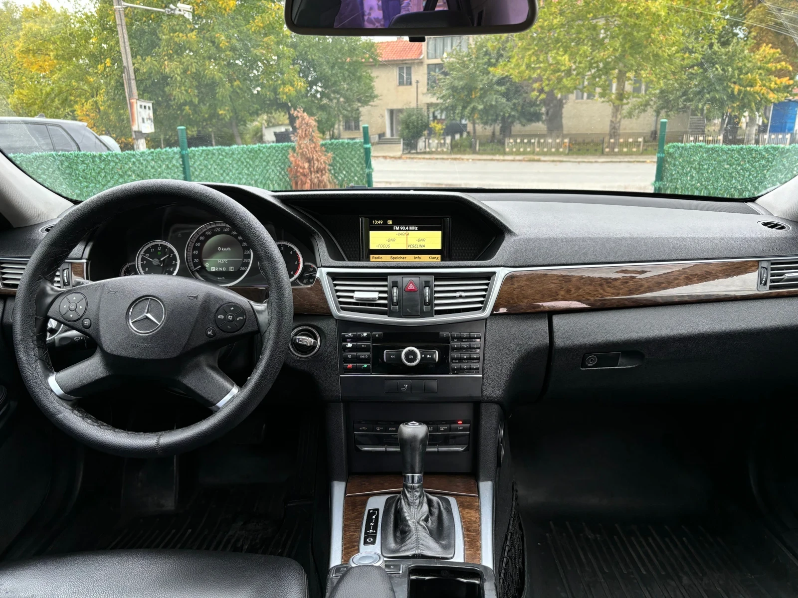 Mercedes-Benz E 200 2.2 - изображение 10 | Auto.bg Mercedes-Benz E 200 2.2 - изображение 10