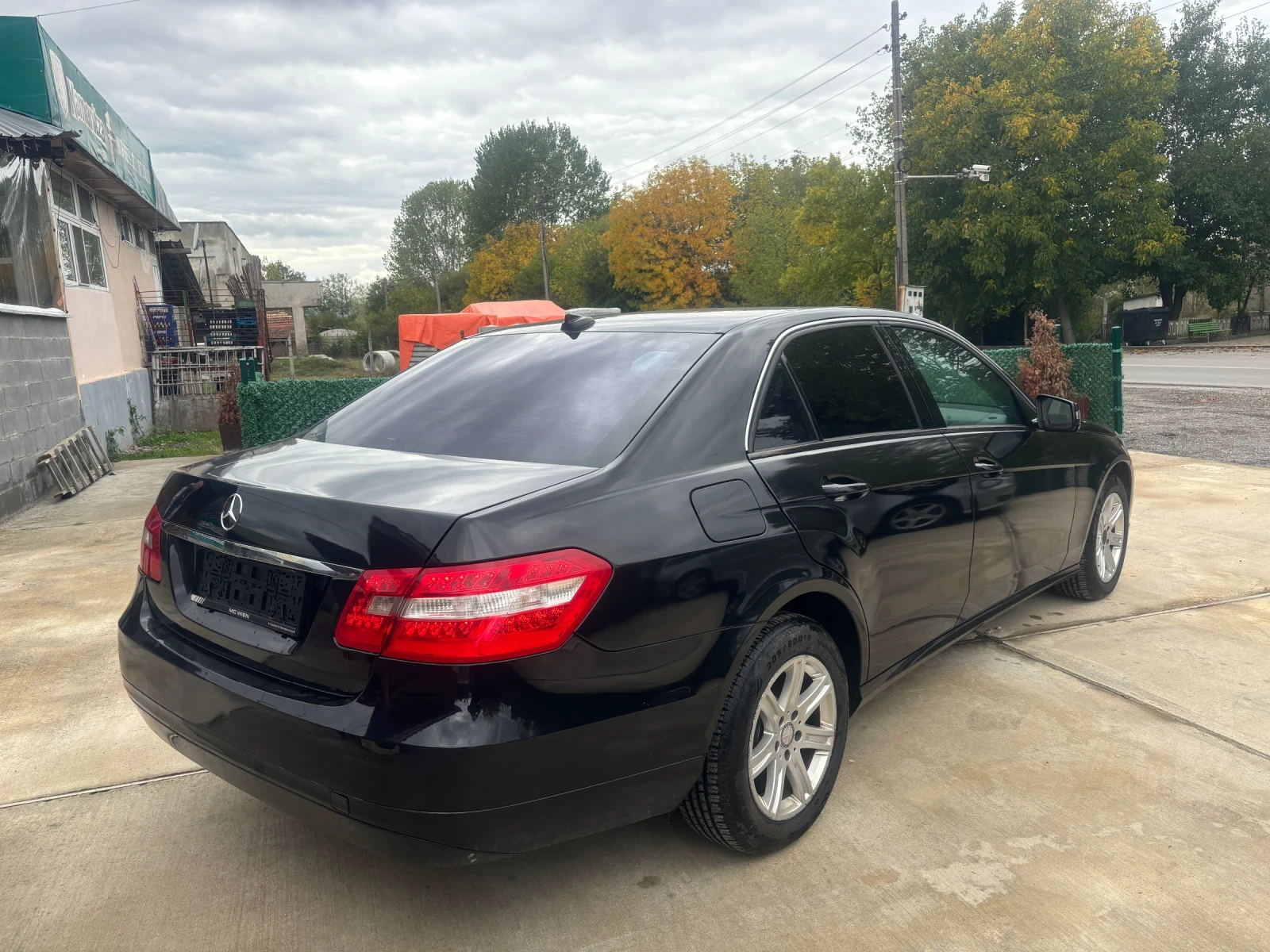 Mercedes-Benz E 200 2.2 - изображение 4 | Auto.bg Mercedes-Benz E 200 2.2 - изображение 4