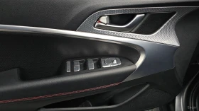 Genesis G70 2.0Т* 4WD* ПОДГРЕВ* ОБДУХВАНЕ* ПАНО* HUD* | Auto.bg — изображение 16 Genesis G70 2.0Т* 4WD* ПОДГРЕВ* ОБДУХВАНЕ* ПАНО* HUD* | Auto.bg — изображение 16
