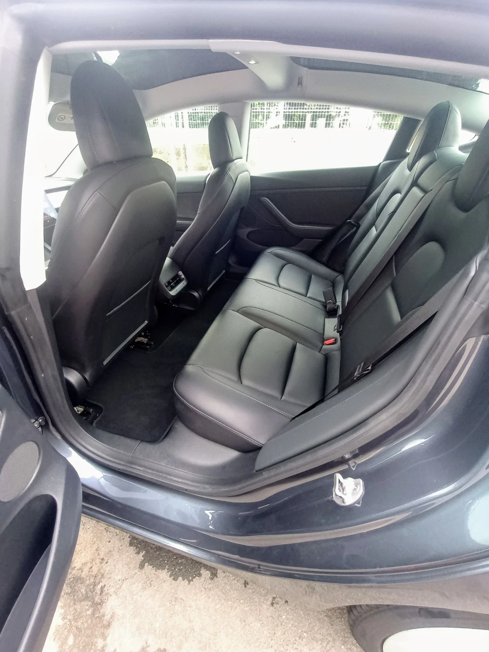 Tesla Model 3 4x4 long range , фейслифтова CCS европейска - изображение 10 | Auto.bg Tesla Model 3 4x4 long range , фейслифтова CCS европейска - изображение 10