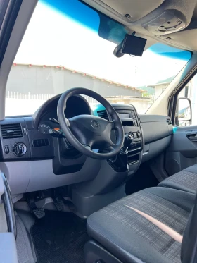 Mercedes-Benz Sprinter Оригинален вид / Средна база L2H2 / Климатроник | Auto.bg — изображение 15 Mercedes-Benz Sprinter Оригинален вид / Средна база L2H2 / Климатроник | Auto.bg — изображение 15