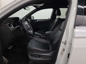 VW Tiguan R-LINE BLACK EDITION| PANO| ПОДГРЕВИ| 2 КЛЮЧА| | Auto.bg — изображение 10 VW Tiguan R-LINE BLACK EDITION| PANO| ПОДГРЕВИ| 2 КЛЮЧА| | Auto.bg — изображение 10