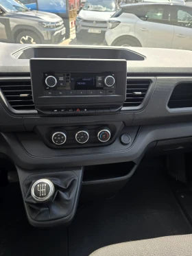 Renault Trafic 2.0 dCi 110hp 8+ 1 | Auto.bg — изображение 9 Renault Trafic 2.0 dCi 110hp 8+ 1 | Auto.bg — изображение 9