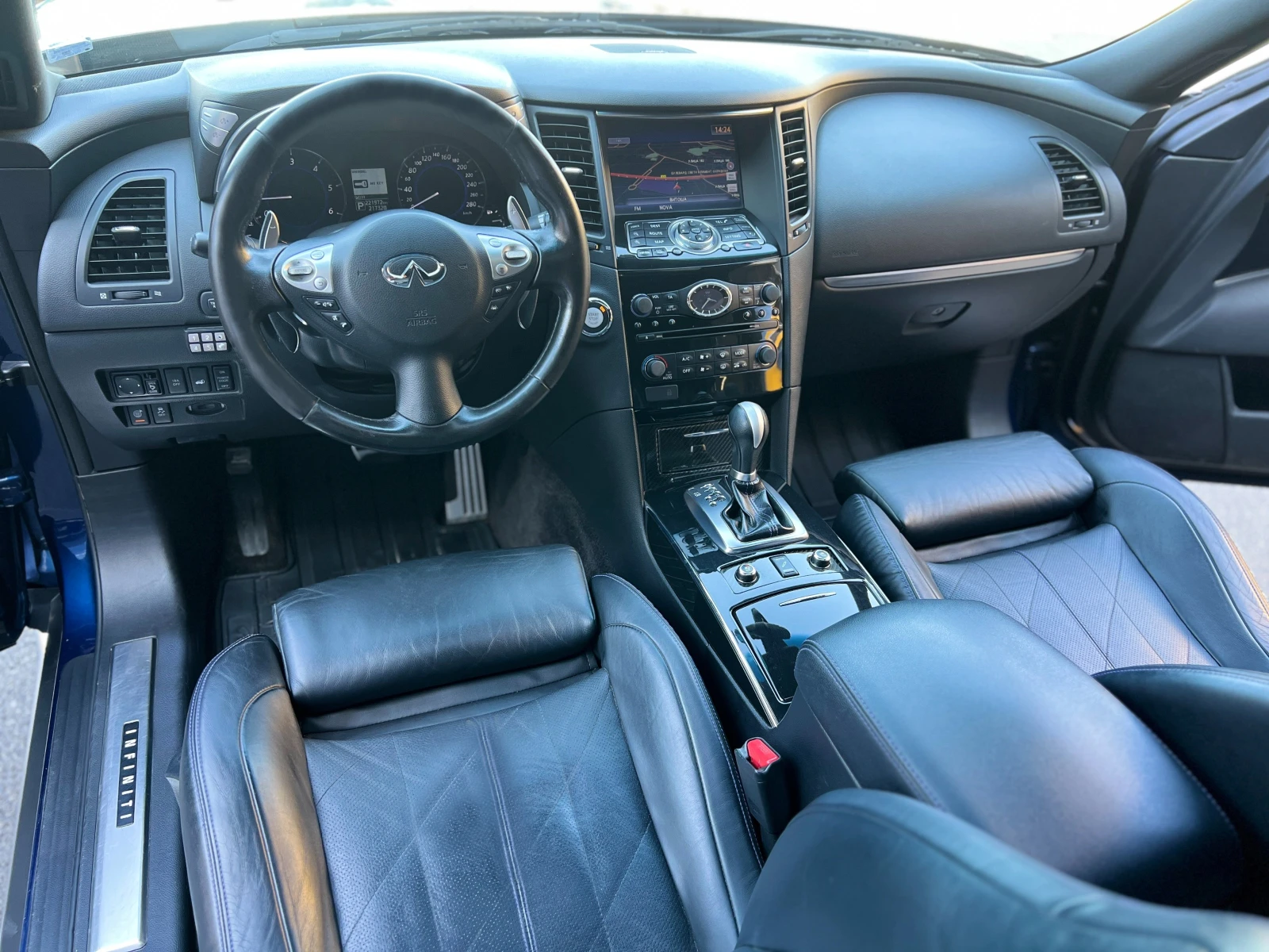 Infiniti QX70 S* 3.0d* N1* 360* Black* Carbon* Keyless* Memory*  - изображение 9 | Auto.bg Infiniti QX70 S* 3.0d* N1* 360* Black* Carbon* Keyless* Memory*  - изображение 9