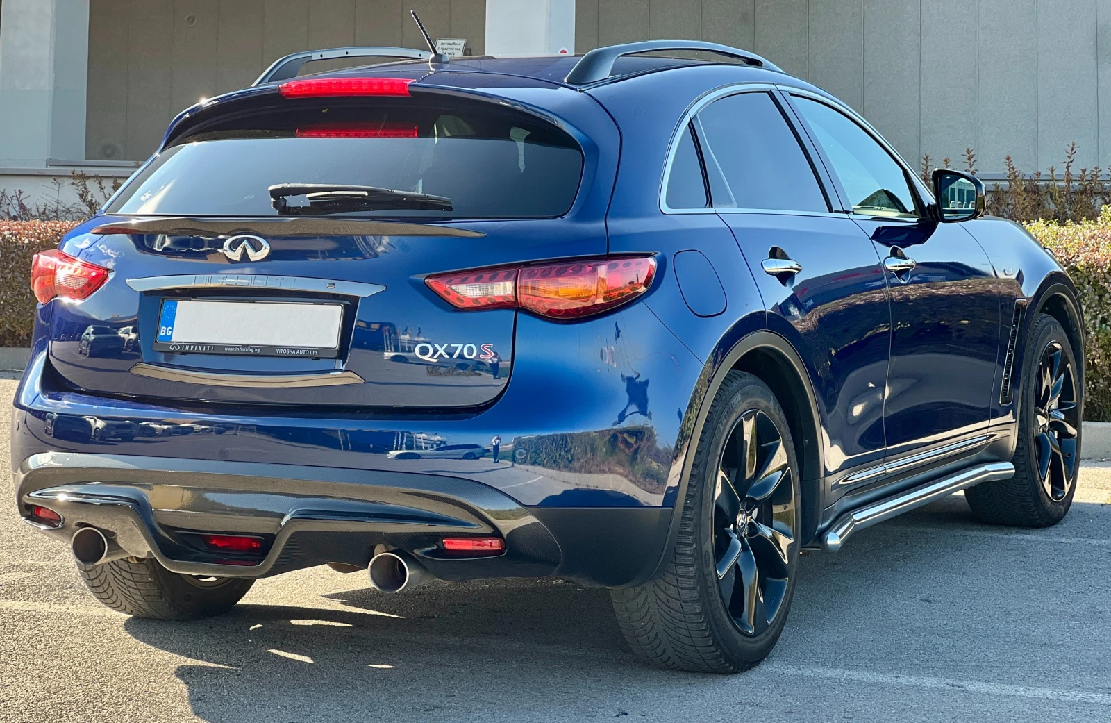 Infiniti QX70 S* 3.0d* N1* 360* Black* Carbon* Keyless* Memory*  - изображение 7 | Auto.bg Infiniti QX70 S* 3.0d* N1* 360* Black* Carbon* Keyless* Memory*  - изображение 7