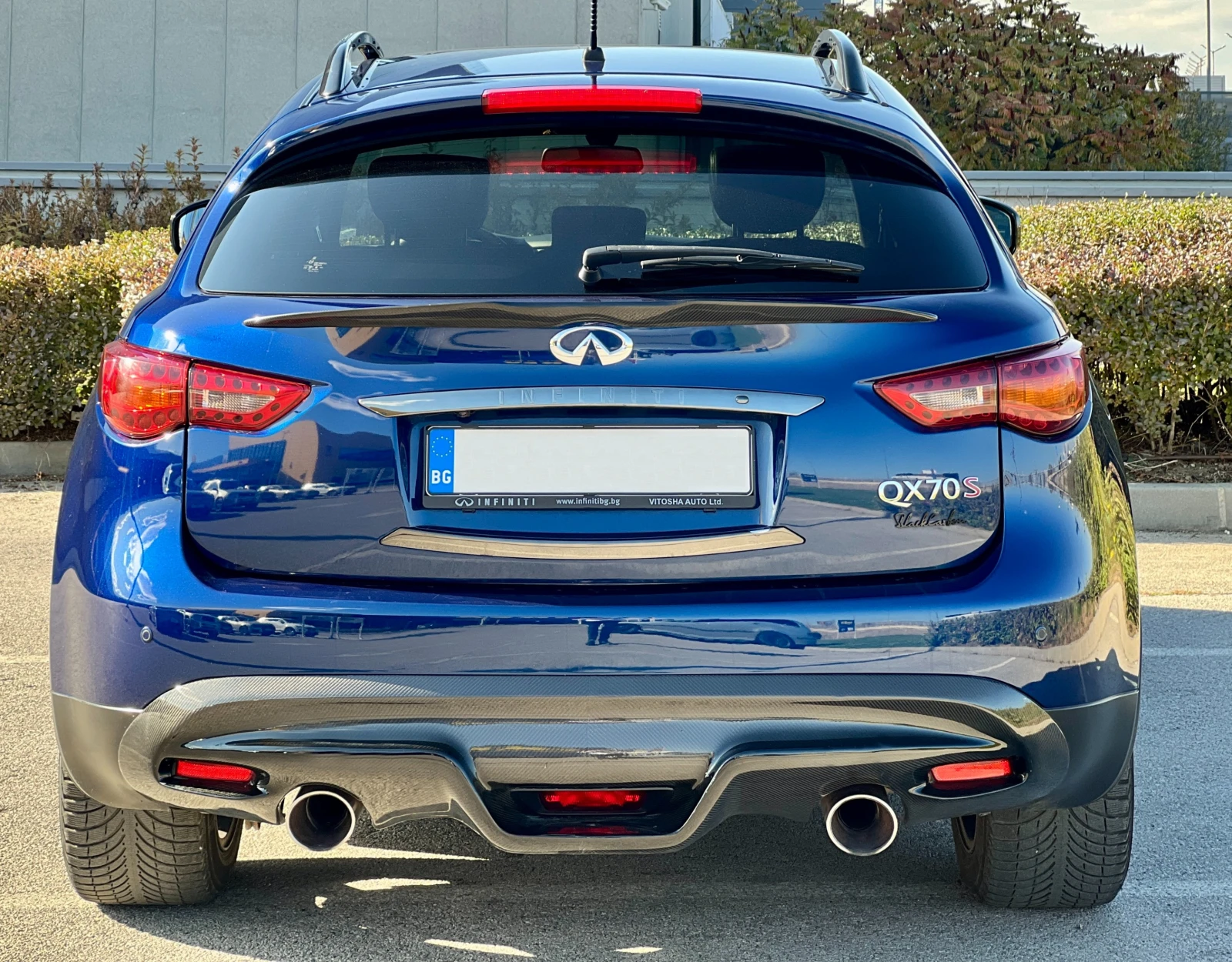 Infiniti QX70 S* 3.0d* N1* 360* Black* Carbon* Keyless* Memory*  - изображение 6 | Auto.bg Infiniti QX70 S* 3.0d* N1* 360* Black* Carbon* Keyless* Memory*  - изображение 6