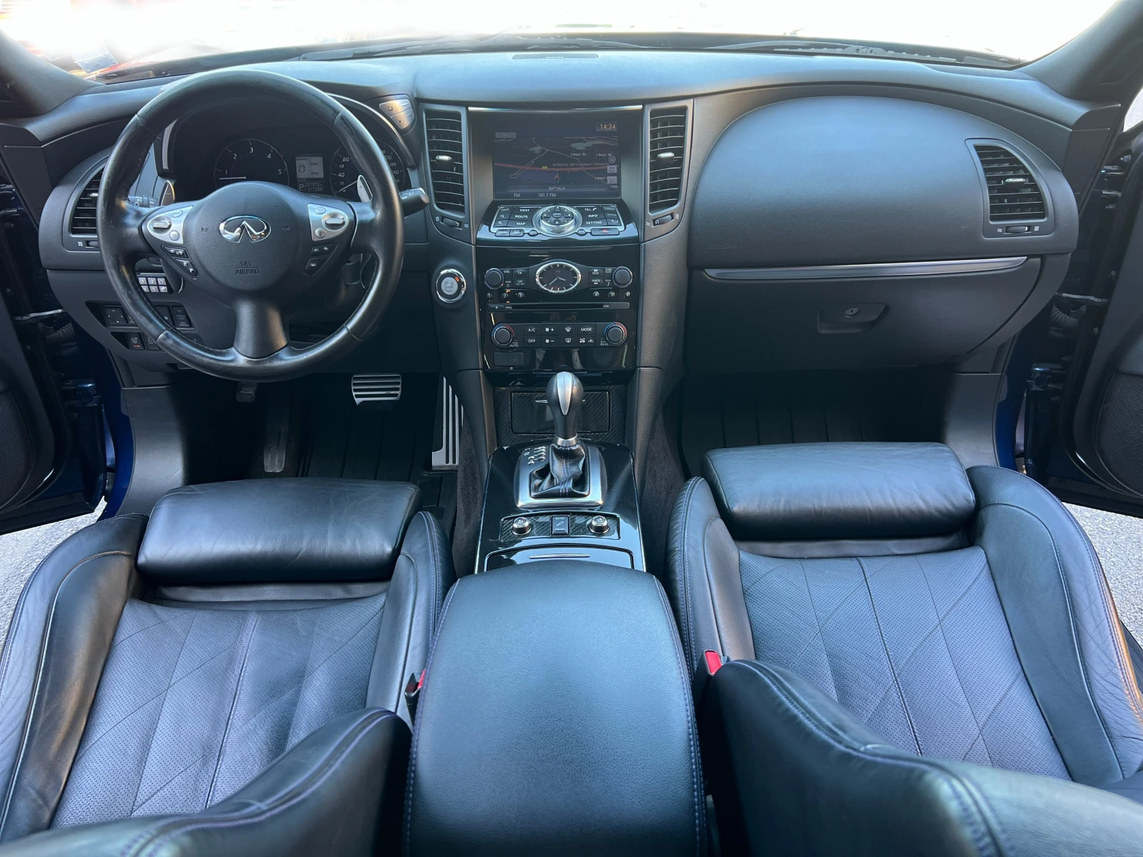 Infiniti QX70 S* 3.0d* N1* 360* Black* Carbon* Keyless* Memory*  - изображение 8 | Auto.bg Infiniti QX70 S* 3.0d* N1* 360* Black* Carbon* Keyless* Memory*  - изображение 8