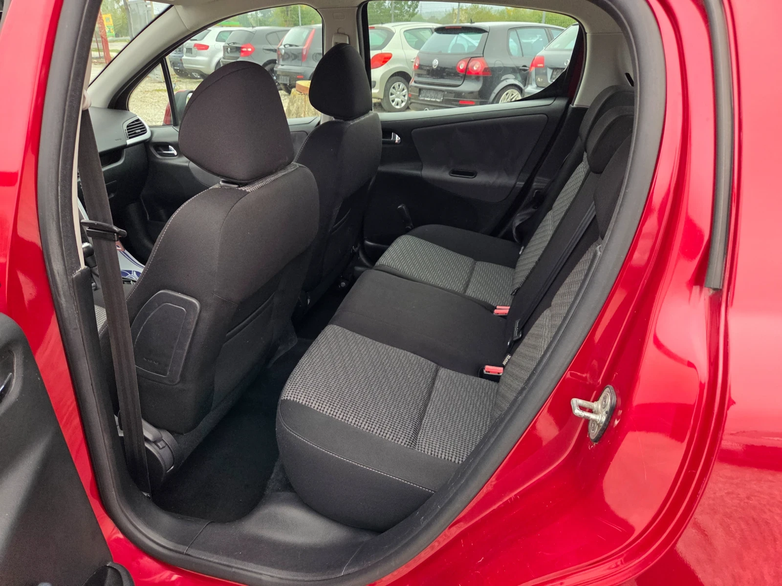 Peugeot 207 1.4BENZIN-75PS - изображение 10 | Auto.bg Peugeot 207 1.4BENZIN-75PS - изображение 10