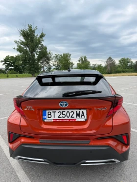 Toyota C-HR Orange edition 2.0 Hybrid-Full Гаранционен | Auto.bg — изображение 4 Toyota C-HR Orange edition 2.0 Hybrid-Full Гаранционен | Auto.bg — изображение 4