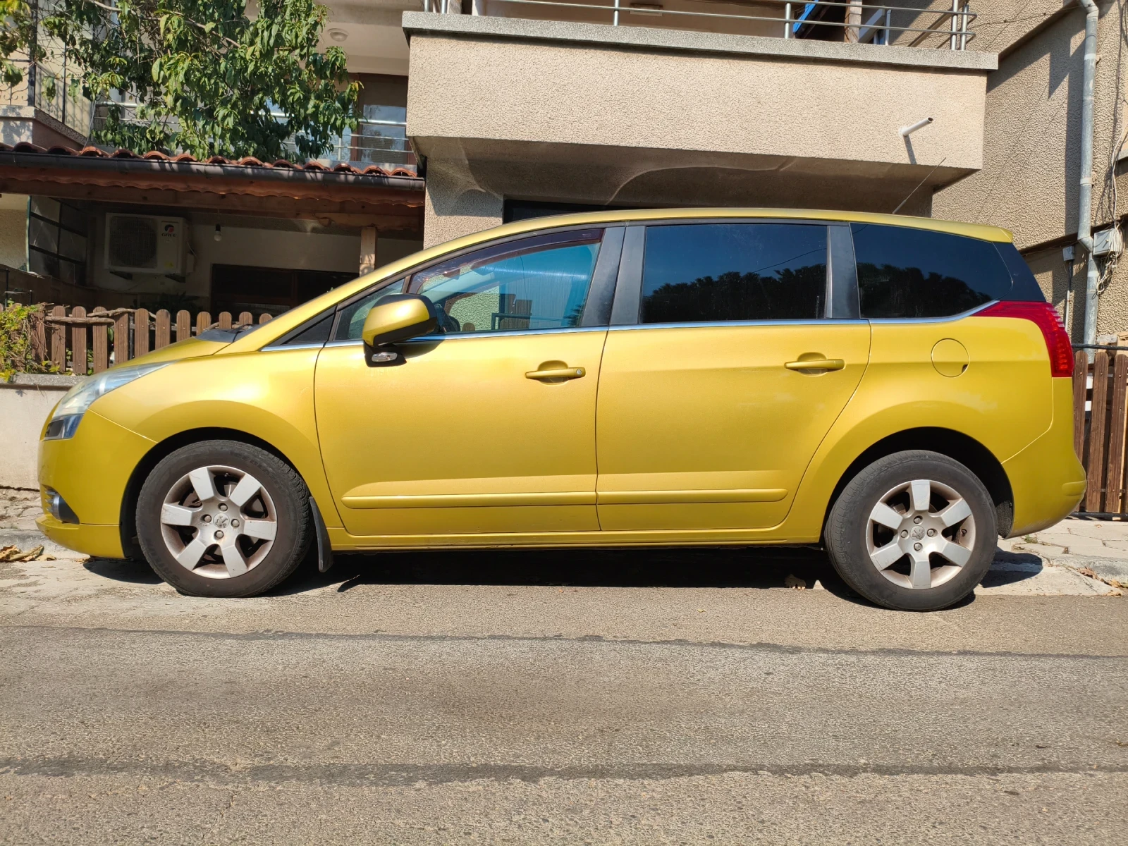 Peugeot 5008 2.0 HDI 150 - изображение 2 | Auto.bg Peugeot 5008 2.0 HDI 150 - изображение 2