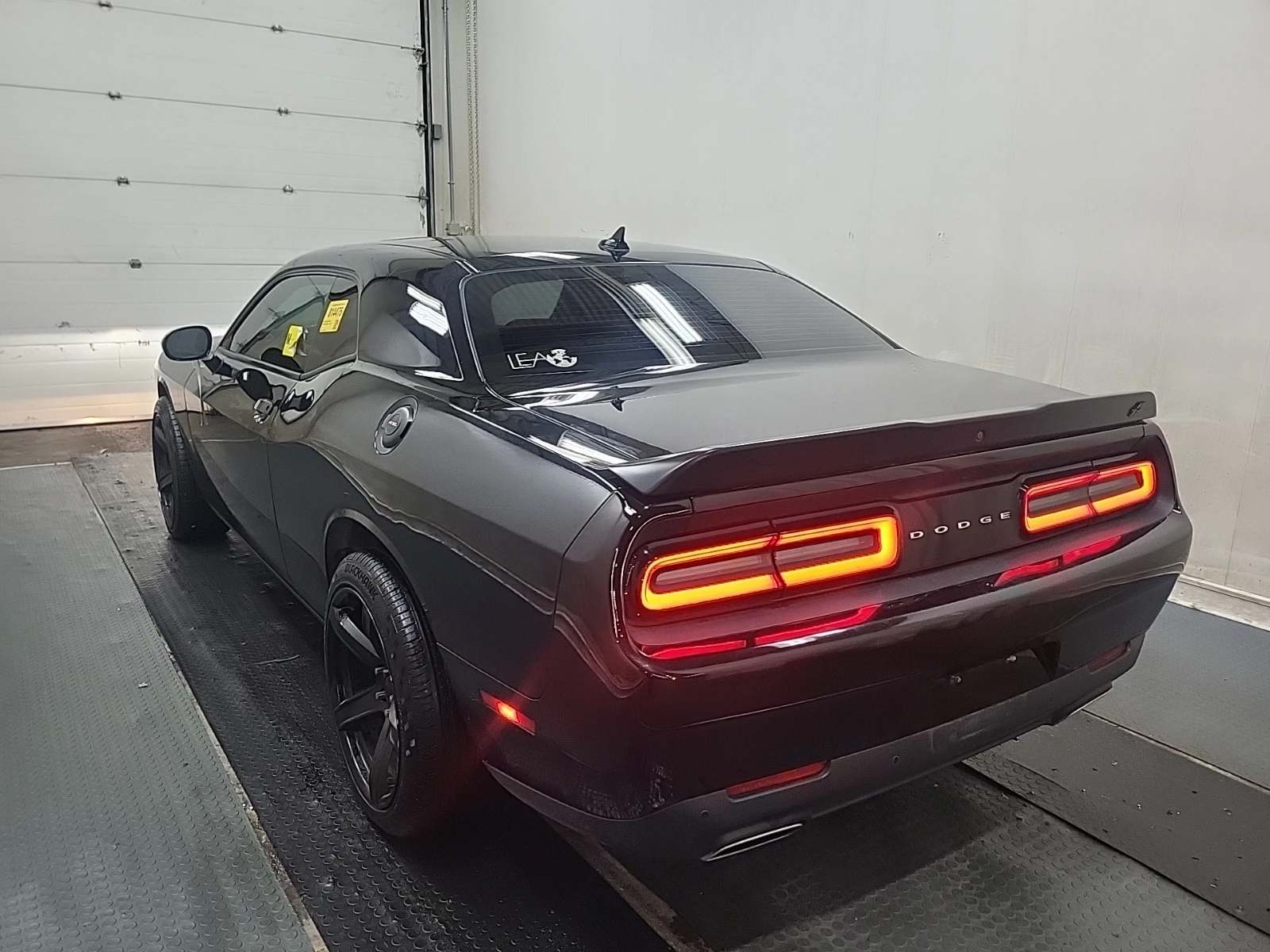 Dodge Challenger * GT* CARFAX * БЕЗ ПЪРВОНАЧАЛНА ВНОСКА - изображение 4 | Auto.bg Dodge Challenger * GT* CARFAX * БЕЗ ПЪРВОНАЧАЛНА ВНОСКА - изображение 4