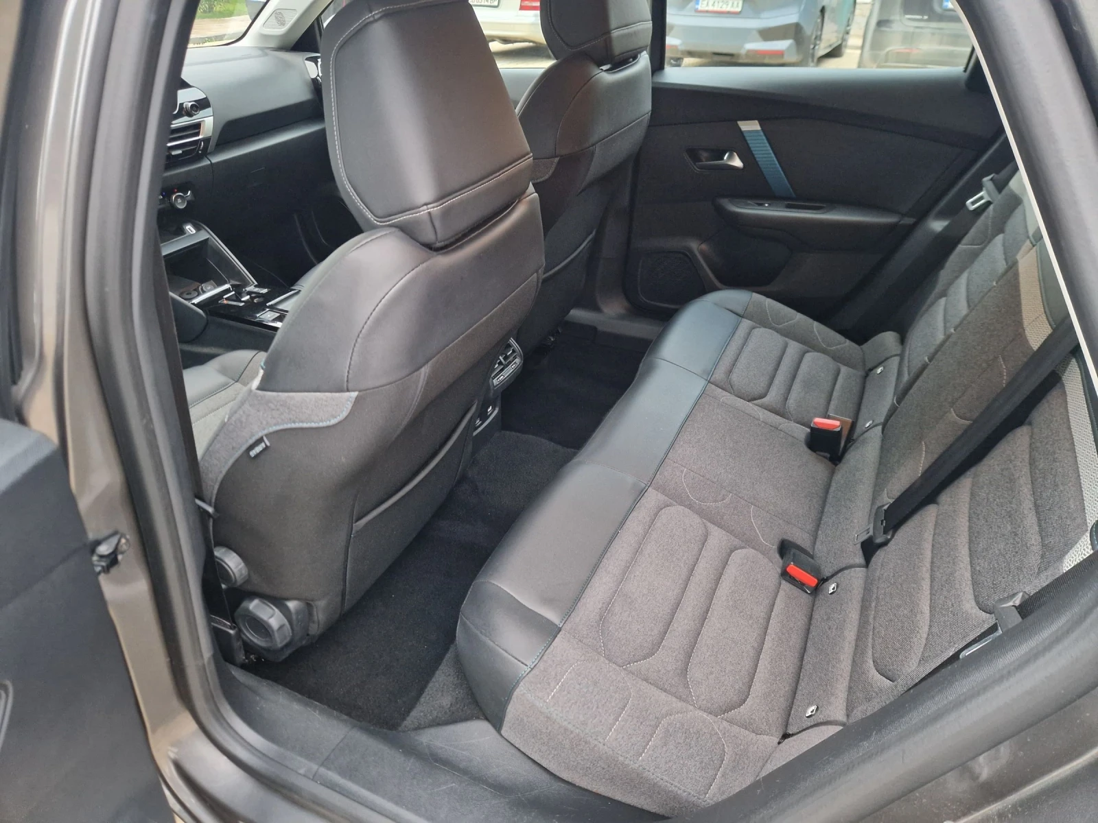 Citroen C4 50 kWh - изображение 8 | Auto.bg Citroen C4 50 kWh - изображение 8