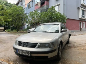 VW Passat 1.6, седан