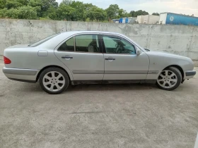 Mercedes-Benz E 250 W210 TD - 1800 € / 3520.49 лв. - 81642698 4 | Car24.bg Mercedes-Benz E 250 W210 TD - 1800 € / 3520.49 лв. - 81642698 4