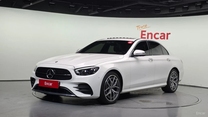 Mercedes-Benz E 220 d* 4MATIC* AMG-LINE* DISTRONIC* КАМЕРА* HUD* - 26700 € / 52220.66 лв. - 68064075 1 | Car24.bg Mercedes-Benz E 220 d* 4MATIC* AMG-LINE* DISTRONIC* КАМЕРА* HUD* - 26700 € / 52220.66 лв. - 68064075 1