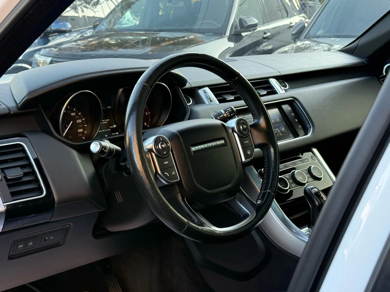 Land Rover Range Rover Sport TD6 HSE / PANO - изображение 6 | Auto.bg Land Rover Range Rover Sport TD6 HSE / PANO - изображение 6