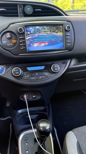 Toyota Yaris Toyota Yaris Hybrid Y20 CarPlay Камера | Auto.bg — изображение 10 Toyota Yaris Toyota Yaris Hybrid Y20 CarPlay Камера | Auto.bg — изображение 10