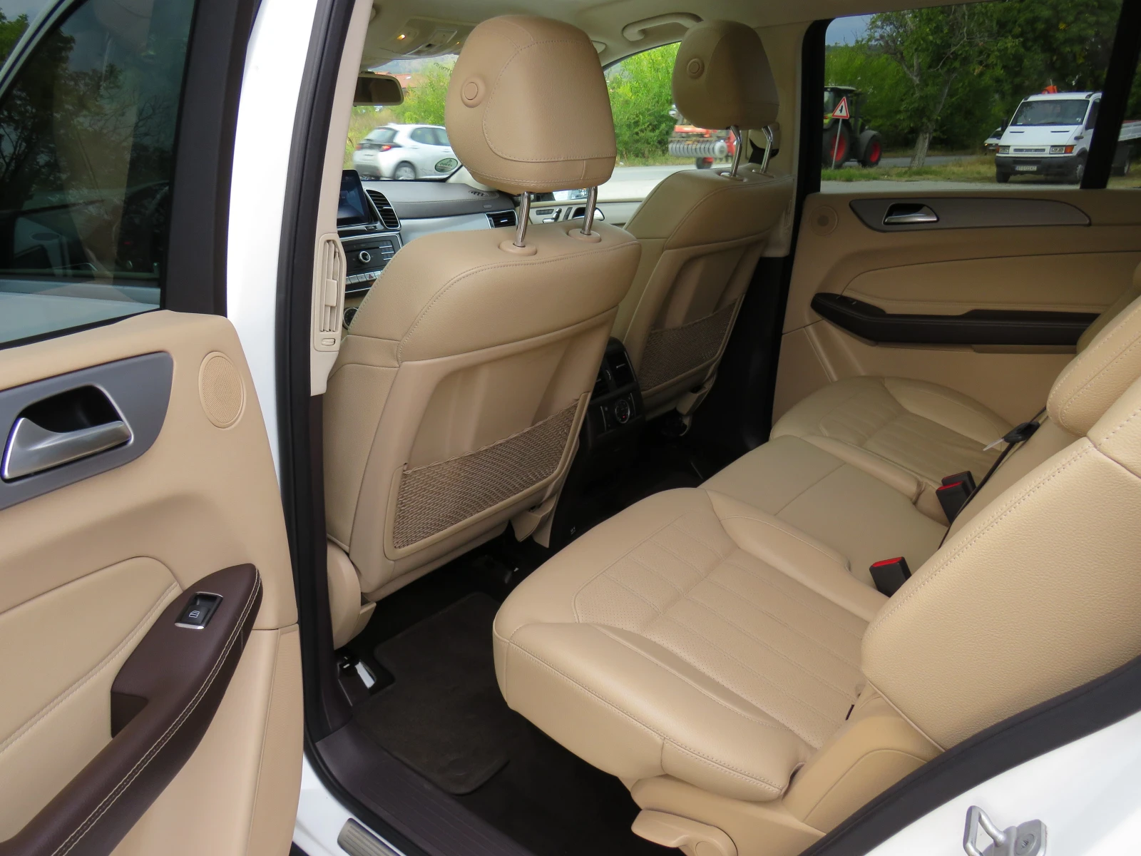 Mercedes-Benz GLS AMG PACK KEYLESS PANORAMA 9G 7-МЕСТЕН - изображение 10 | Auto.bg Mercedes-Benz GLS AMG PACK KEYLESS PANORAMA 9G 7-МЕСТЕН - изображение 10