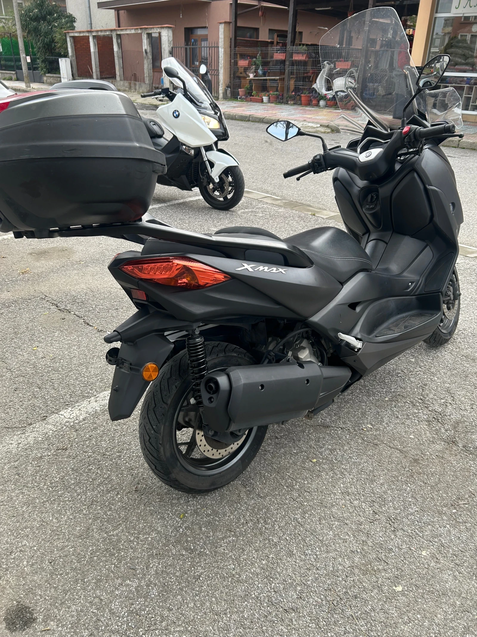 Yamaha X-max 300 abs tcs 2022 - изображение 4 | Auto.bg Yamaha X-max 300 abs tcs 2022 - изображение 4