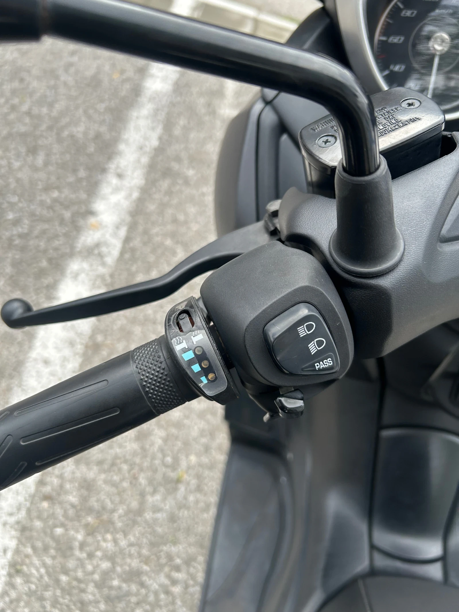 Yamaha X-max 300 abs tcs 2022 - изображение 6 | Auto.bg Yamaha X-max 300 abs tcs 2022 - изображение 6