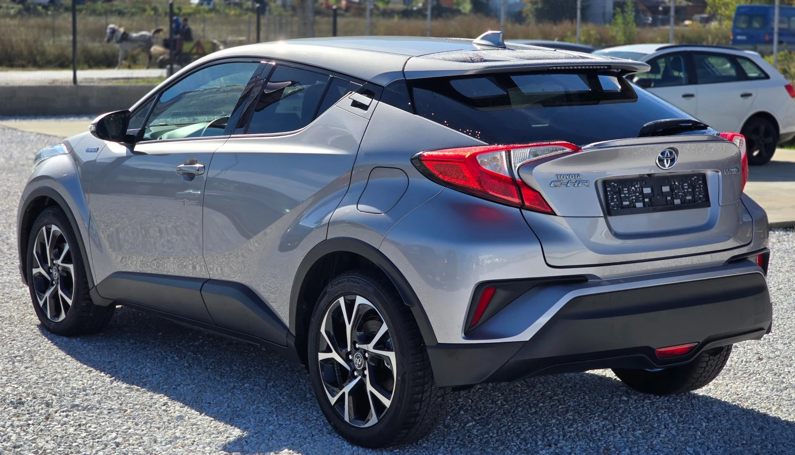 Toyota C-HR 1.8 * ГАРАНЦИОНЕН*  - изображение 6 | Auto.bg Toyota C-HR 1.8 * ГАРАНЦИОНЕН*  - изображение 6