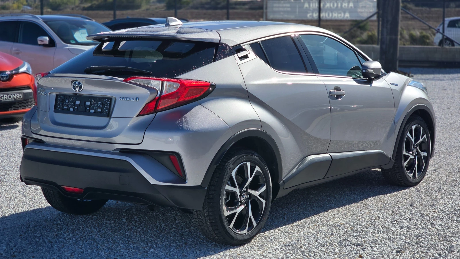 Toyota C-HR 1.8 * ГАРАНЦИОНЕН*  - изображение 4 | Auto.bg Toyota C-HR 1.8 * ГАРАНЦИОНЕН*  - изображение 4