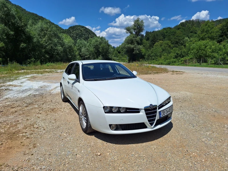 Alfa Romeo 159 sportwagon 2.0JTDm - 2700 € / 5280.74 лв. - 28855073 1 | Car24.bg Alfa Romeo 159 sportwagon 2.0JTDm - 2700 € / 5280.74 лв. - 28855073 1