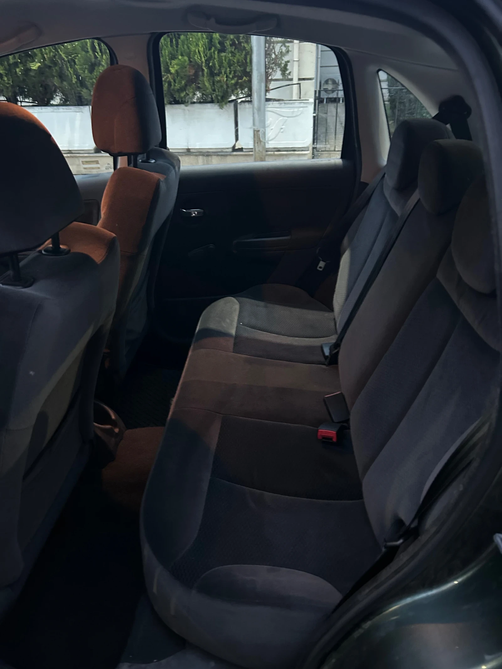 Citroen C3 1.4i АВТОМАТИК КЛИМАТРОНИК - изображение 9 | Auto.bg Citroen C3 1.4i АВТОМАТИК КЛИМАТРОНИК - изображение 9