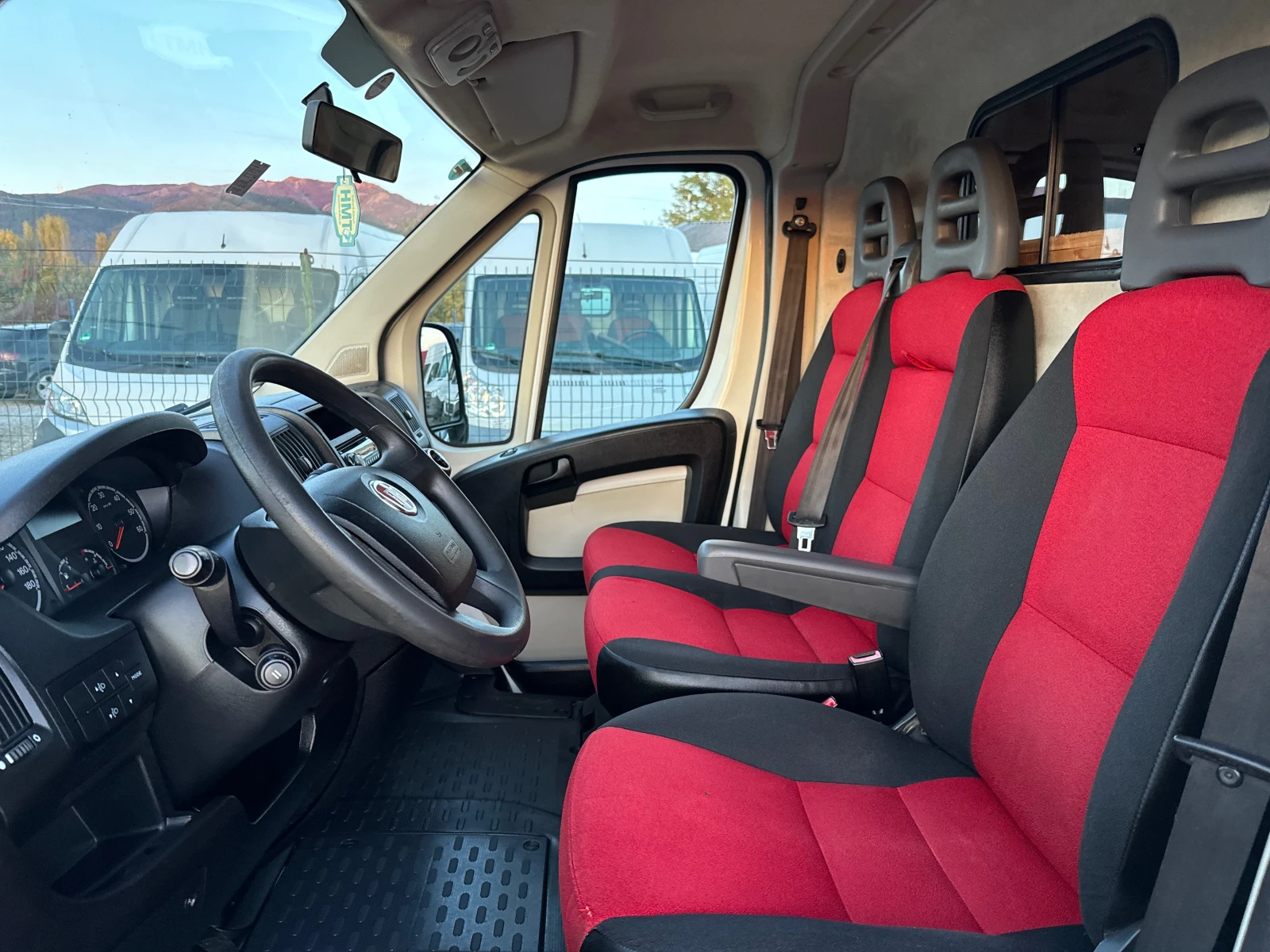 Fiat Ducato 2.3HPI* 130кс* Климатик* Германия* Евро 5  - изображение 9 | Auto.bg Fiat Ducato 2.3HPI* 130кс* Климатик* Германия* Евро 5  - изображение 9