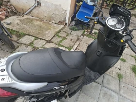 Malaguti Centro 160ie много лек пъргав и наи вече икономичен | Auto.bg — изображение 13 Malaguti Centro 160ie много лек пъргав и наи вече икономичен | Auto.bg — изображение 13