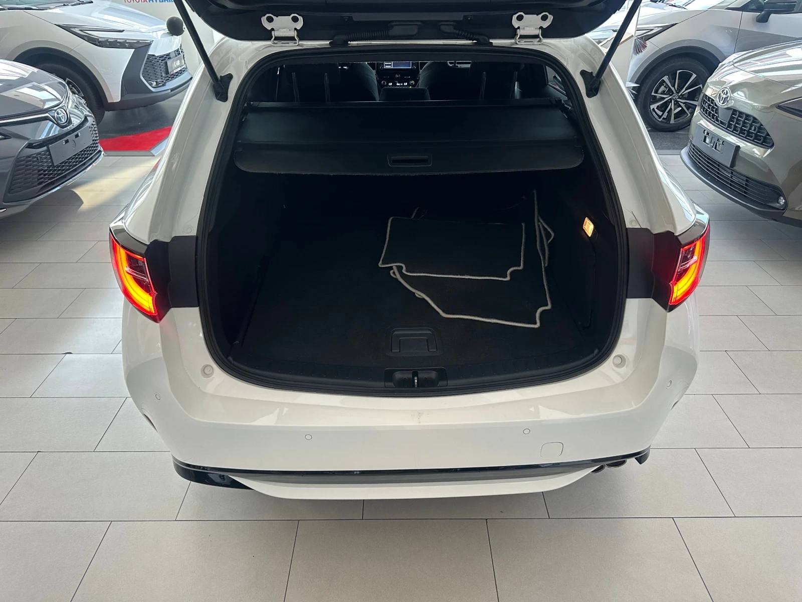 Toyota Corolla 2.0HEV* 184к.с - изображение 5 | Auto.bg Toyota Corolla 2.0HEV* 184к.с - изображение 5