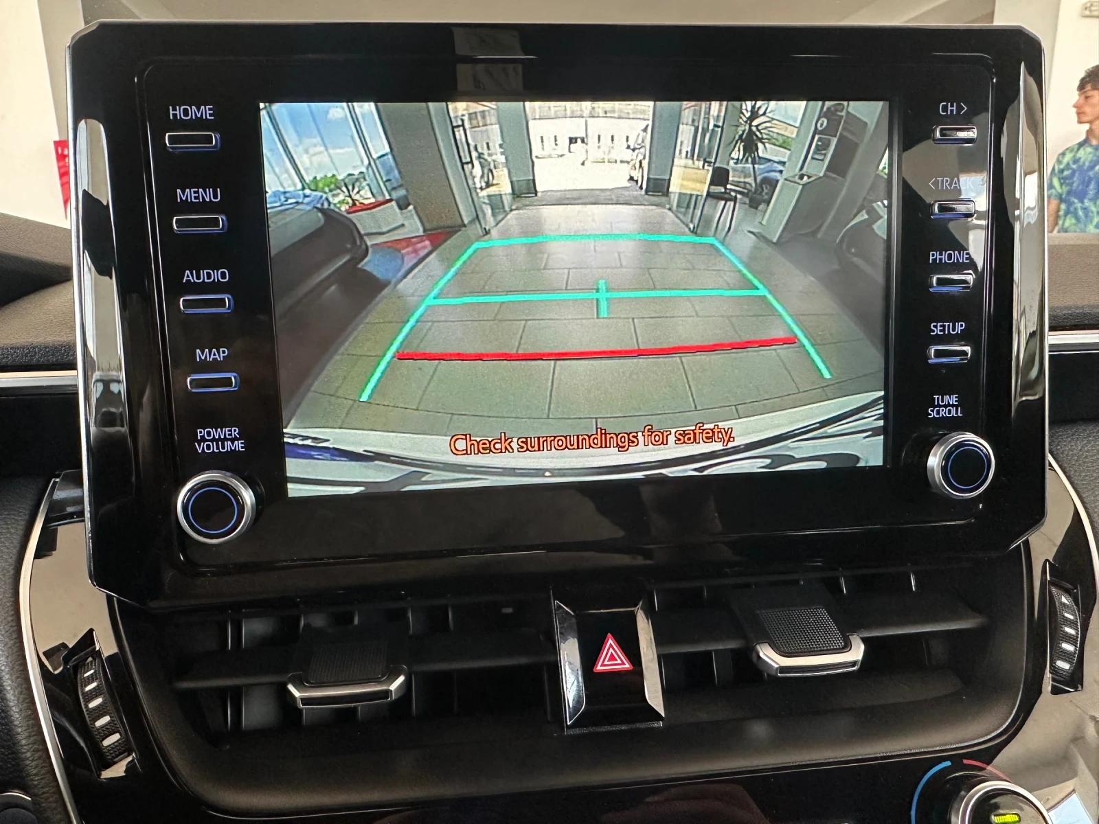 Toyota Corolla 2.0HEV* 184к.с - изображение 9 | Auto.bg Toyota Corolla 2.0HEV* 184к.с - изображение 9