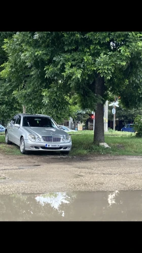 Снимка Mercedes-Benz E 220