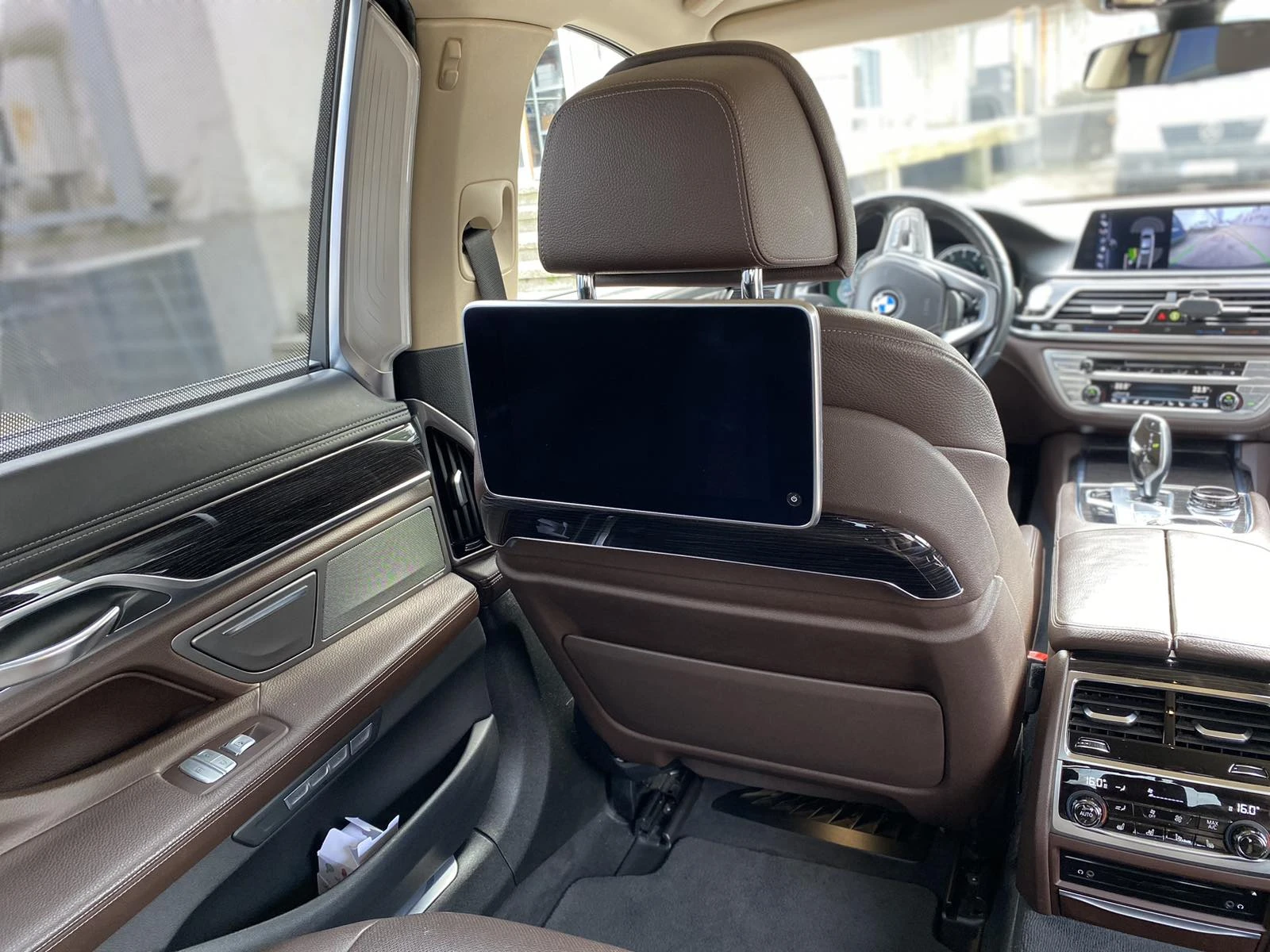 BMW 750  - изображение 8 | Auto.bg BMW 750  - изображение 8