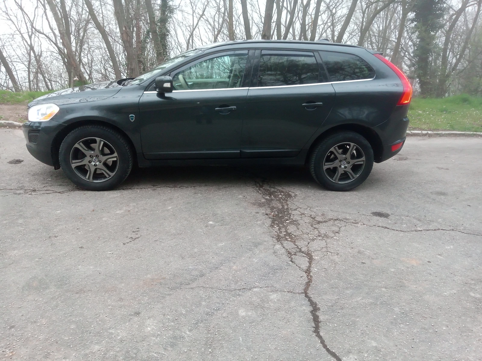 Volvo XC60 2.4 D4 4x4 - изображение 4 | Auto.bg Volvo XC60 2.4 D4 4x4 - изображение 4