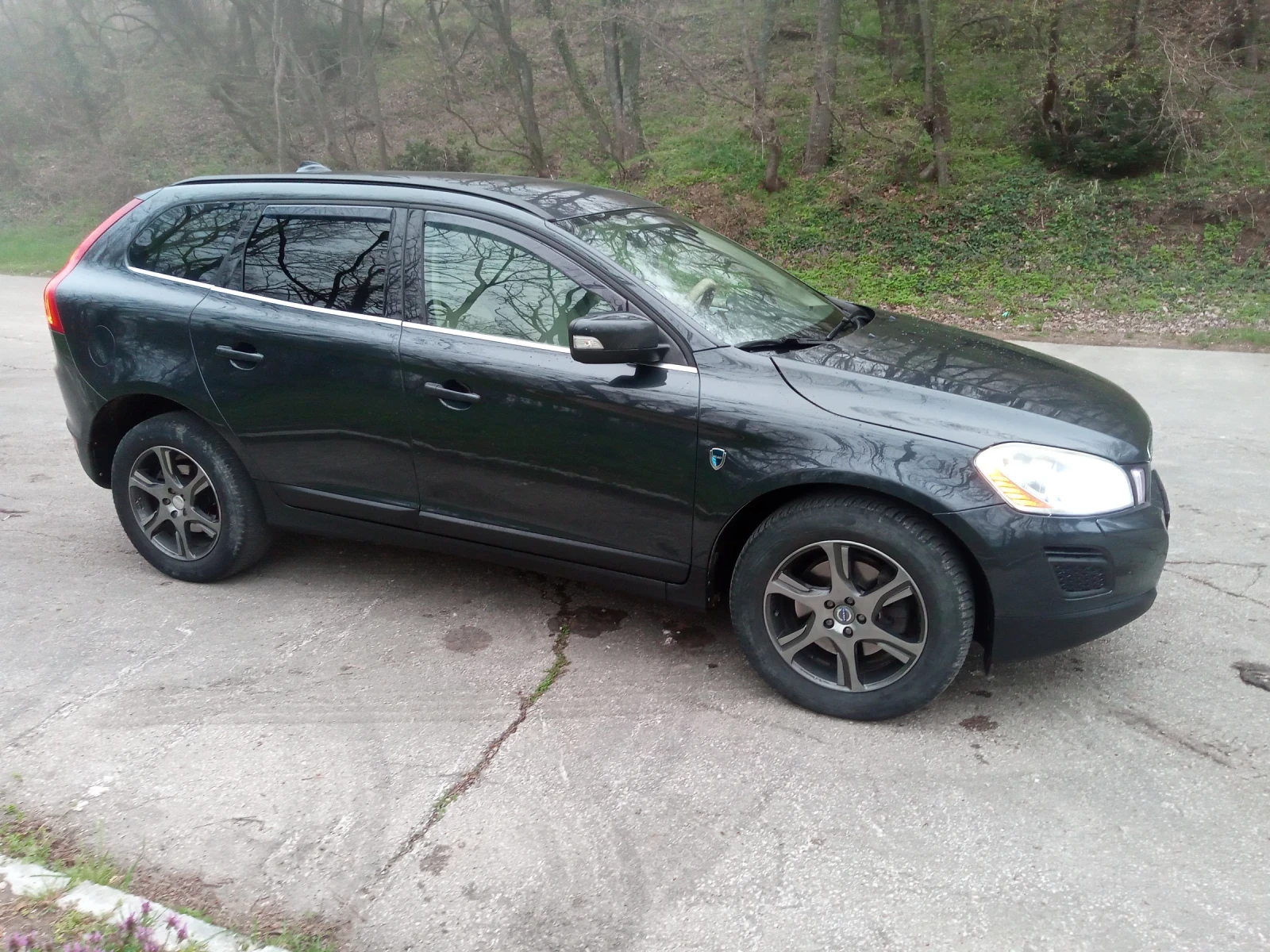 Volvo XC60 2.4 D4 4x4 - изображение 5 | Auto.bg Volvo XC60 2.4 D4 4x4 - изображение 5