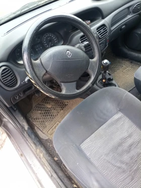 Renault Megane - 730 € / 1427.76 лв. - 44443415 4 | Car24.bg Renault Megane - 730 € / 1427.76 лв. - 44443415 4