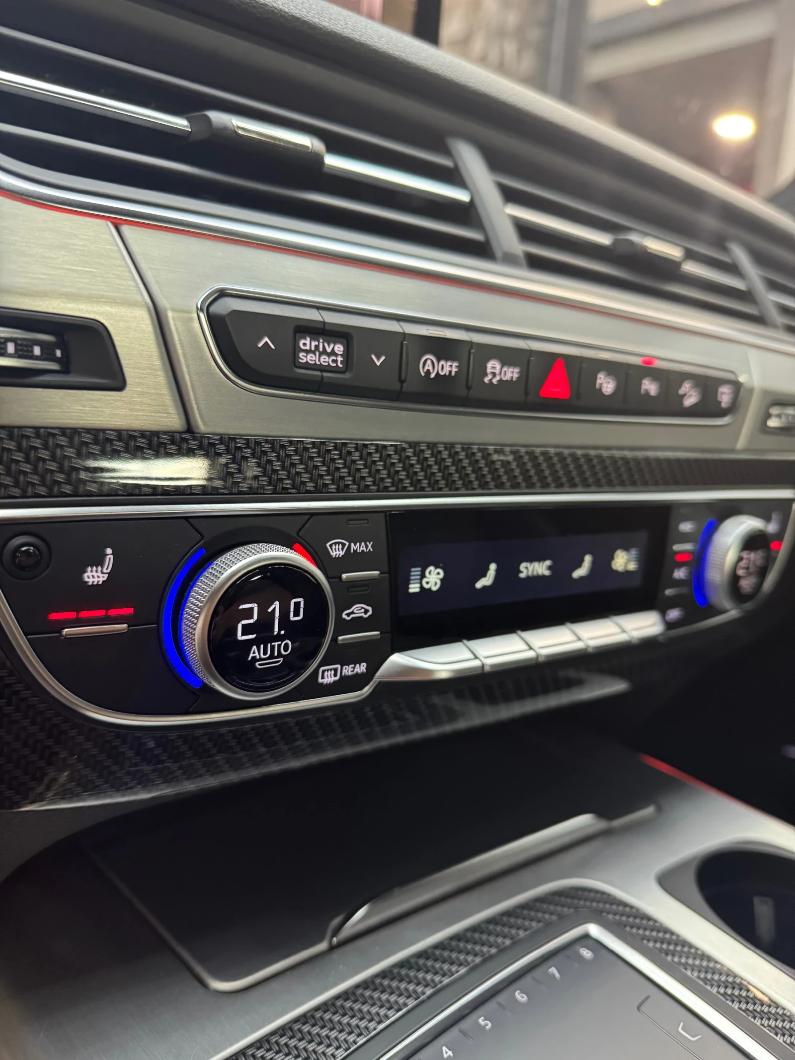 Audi SQ7 QUATTRO * ПАНОРАМА * HEAD UP * BOSE  - изображение 10 | Auto.bg Audi SQ7 QUATTRO * ПАНОРАМА * HEAD UP * BOSE  - изображение 10