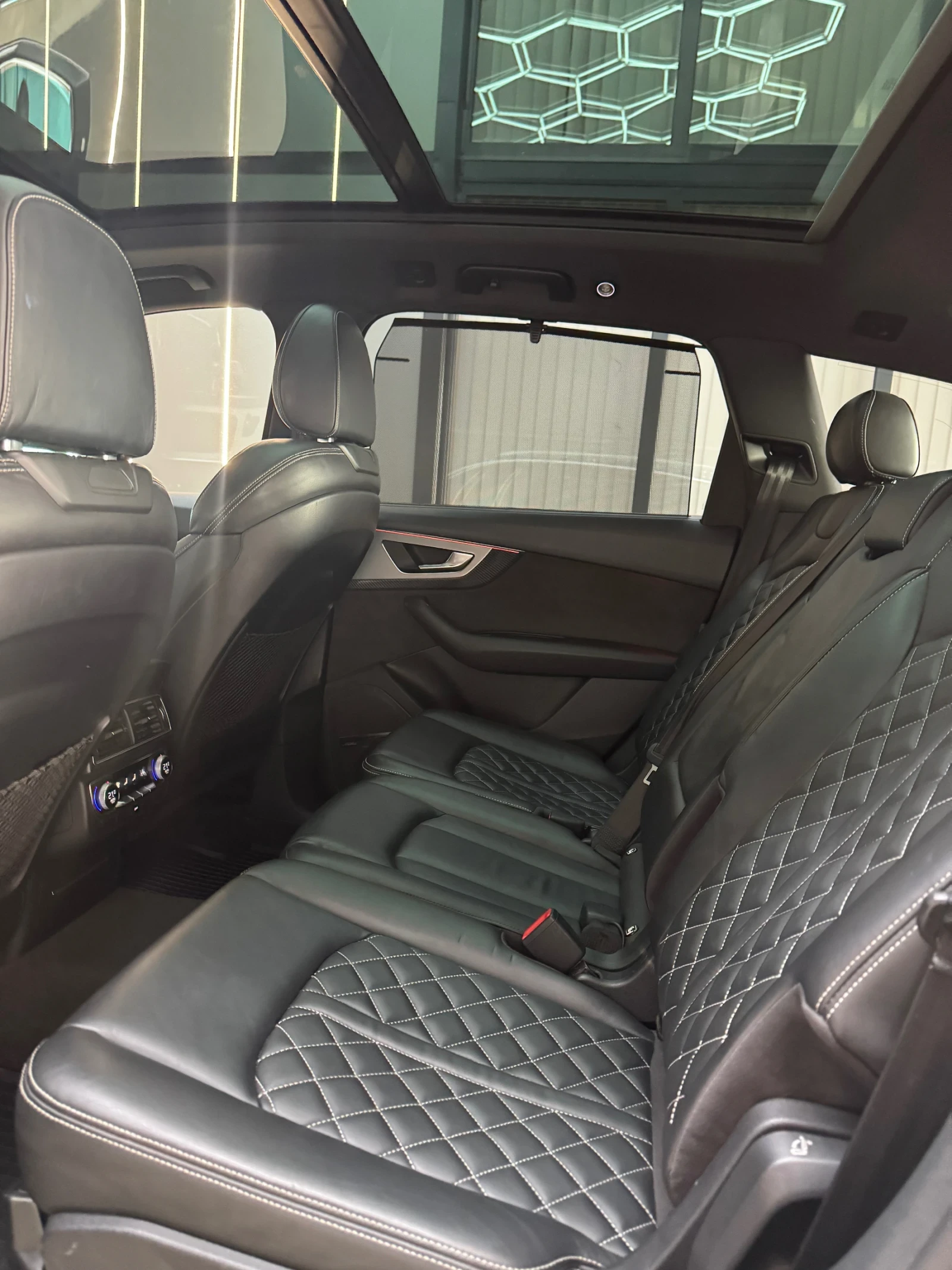 Audi SQ7 QUATTRO * ПАНОРАМА * HEAD UP * BOSE  - изображение 5 | Auto.bg Audi SQ7 QUATTRO * ПАНОРАМА * HEAD UP * BOSE  - изображение 5