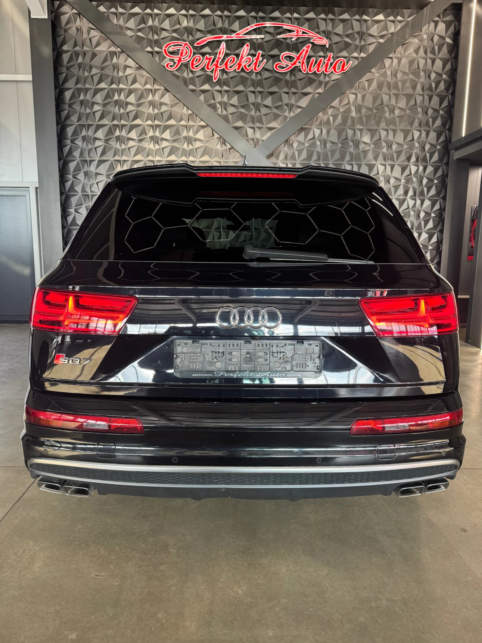 Audi SQ7 QUATTRO * ПАНОРАМА * HEAD UP * BOSE  - изображение 4 | Auto.bg Audi SQ7 QUATTRO * ПАНОРАМА * HEAD UP * BOSE  - изображение 4