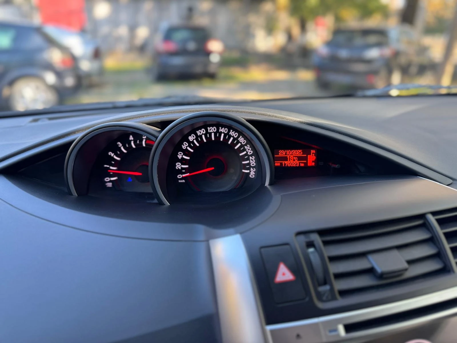 Toyota Verso Италия - изображение 9 | Auto.bg Toyota Verso Италия - изображение 9